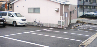[写真:駐車場]